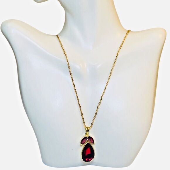 Vintage Red Rhinestone Pear Pendant Necklace 24" Gold Tone - Picture 13 of 16